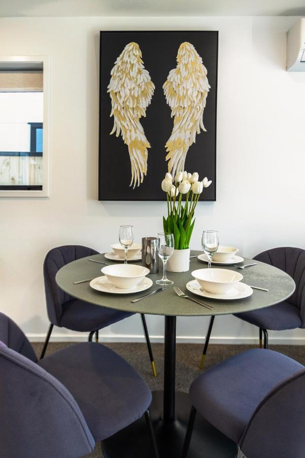Central City Awaits 2 Bed 2 Bath With Carpark Christchurch Esterno foto